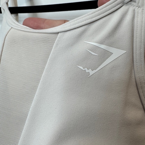 Gymshark Mesh Neckline Sports Bra White - Picture 6 of 9